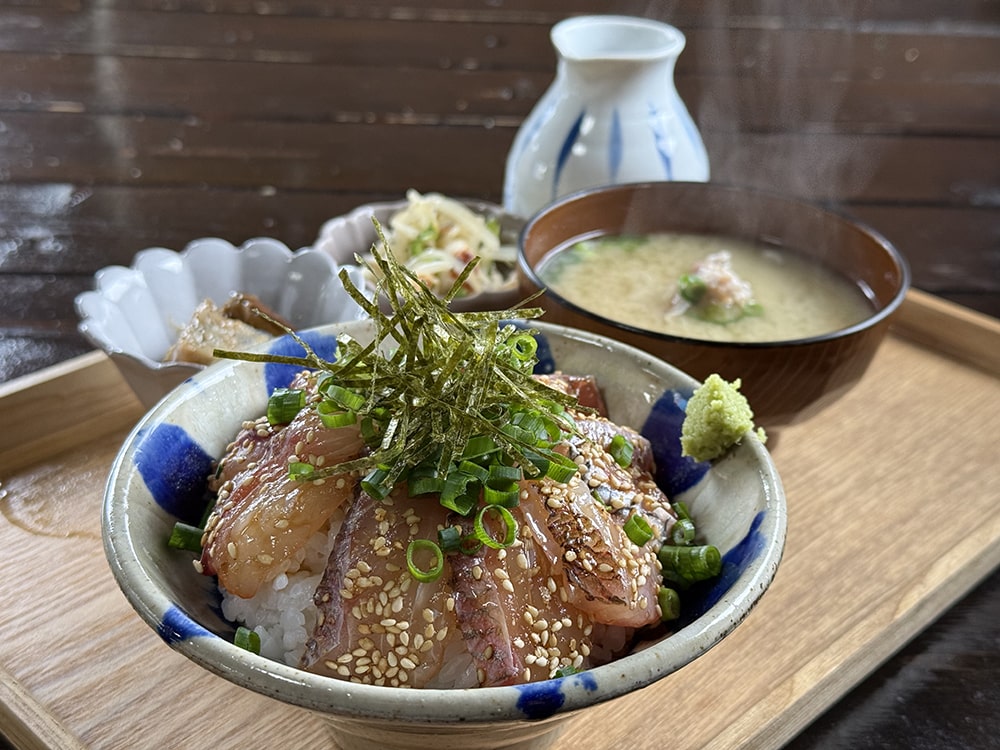 まる弥の魚卓